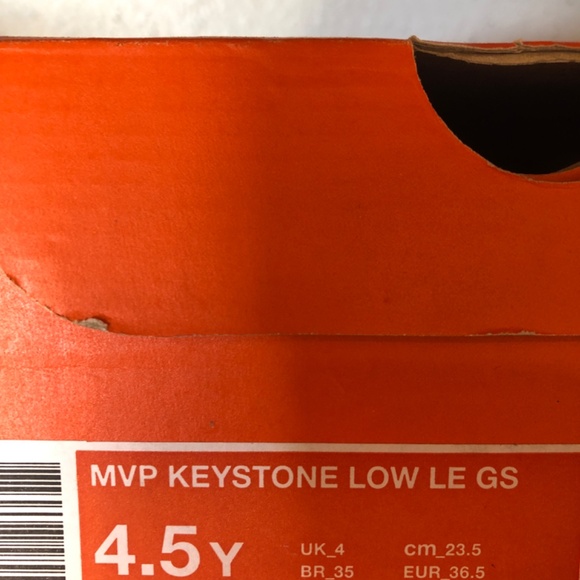 Softball shoes - Picture 4 of 4